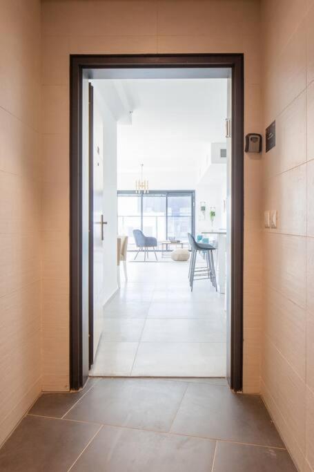 O&O Group- Magical 4Br Apt With Panoramic Sea View Bat Yam Dış mekan fotoğraf